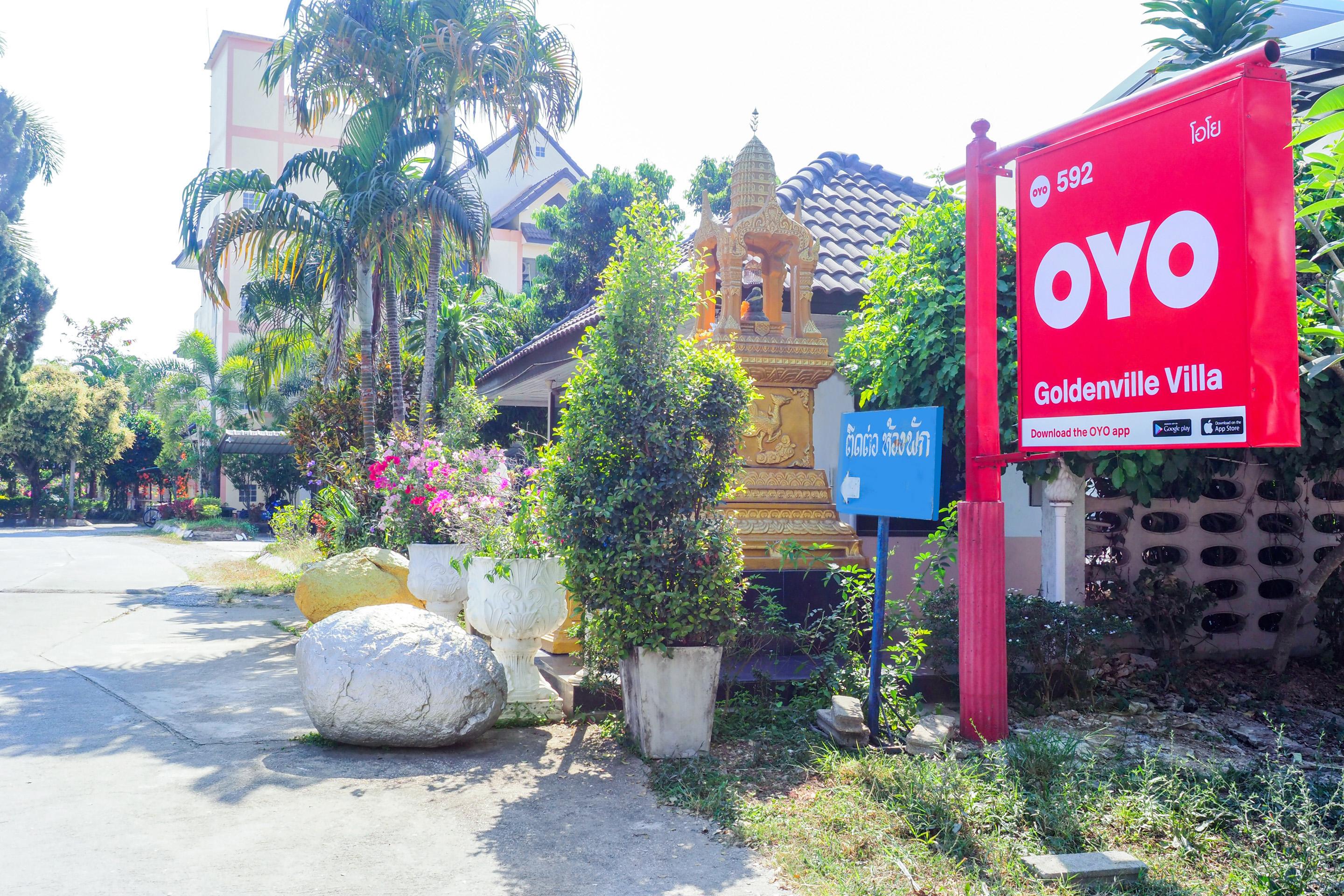 Oyo 592 Goldenville Villa Τσιανγκ Ράϊ Εξωτερικό φωτογραφία